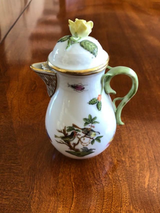 Herend 1625 Hand-painted Small coffeepot/MINT