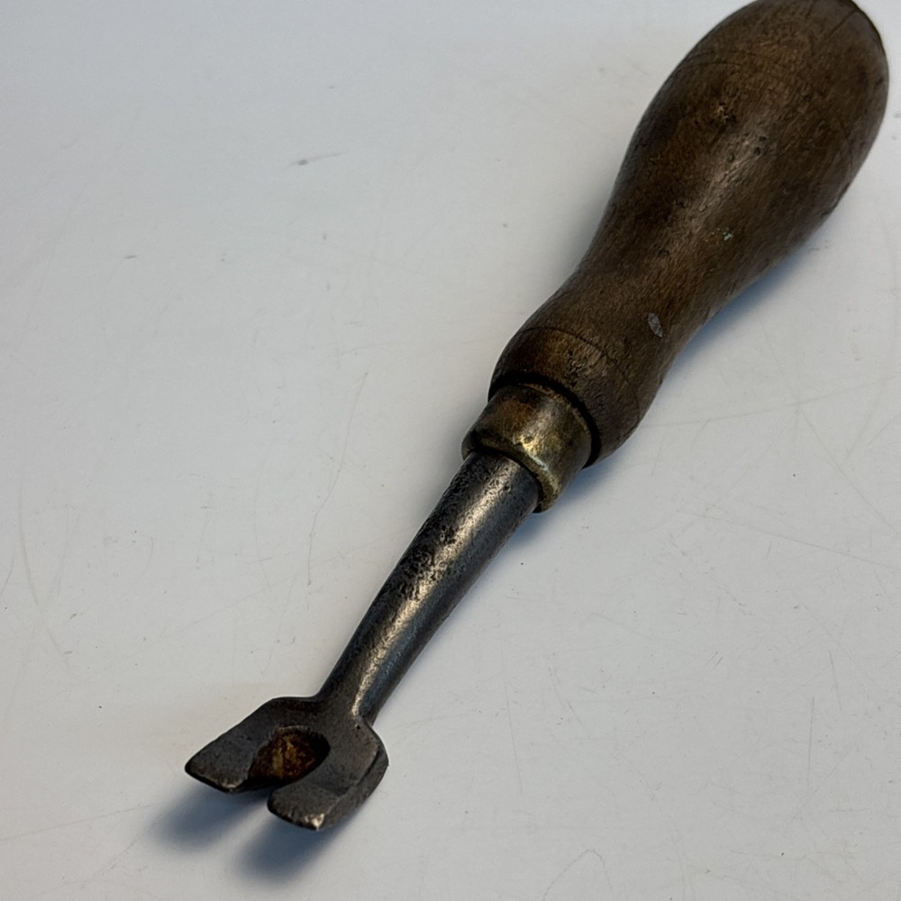 Antique Small Pry Bar Wood Handle 6” Nail Puller Tool