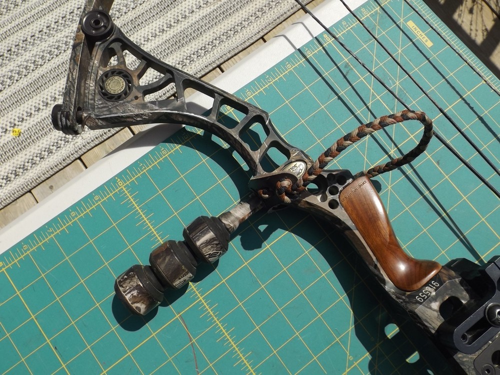 Mathew’s drenalin LD Compound Bow Equipped 70/30 SE3 RH