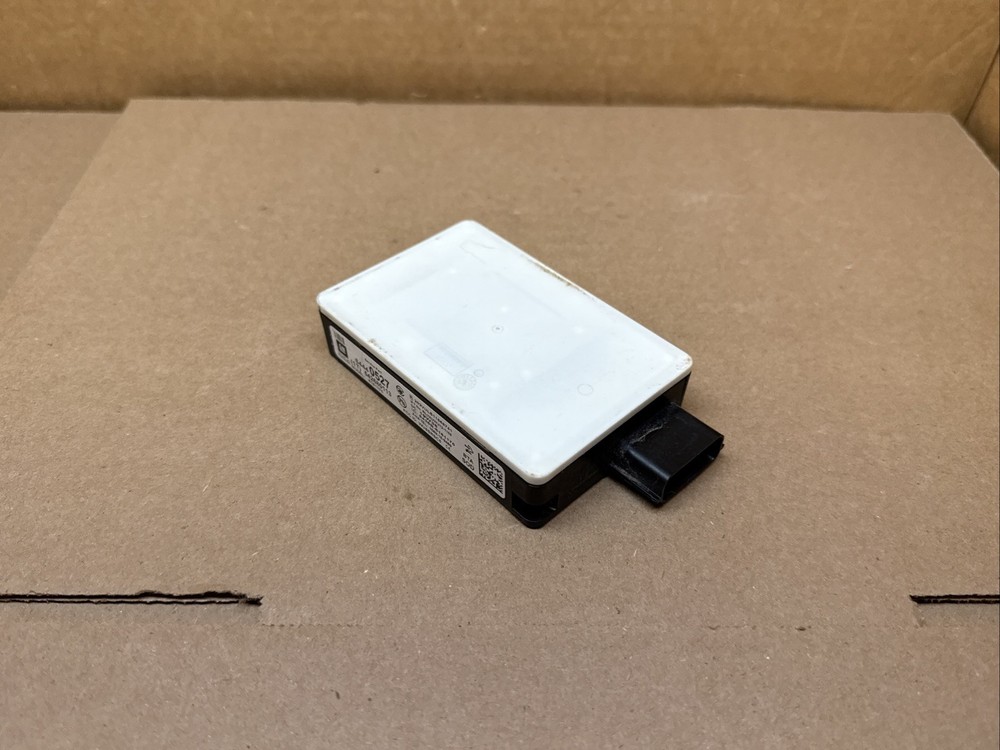 2013-2017 Buick Enclave Bumper Blind Spot Module Sensor 84440527
