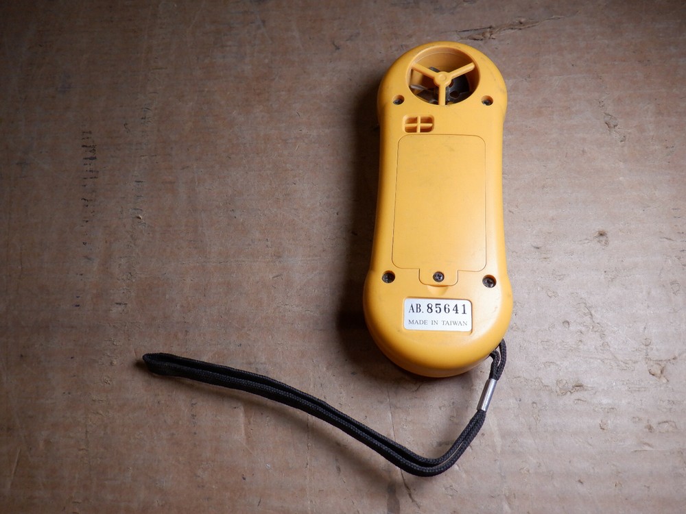 DIGITAL AIR/WIND SPEED ANEMOMETER