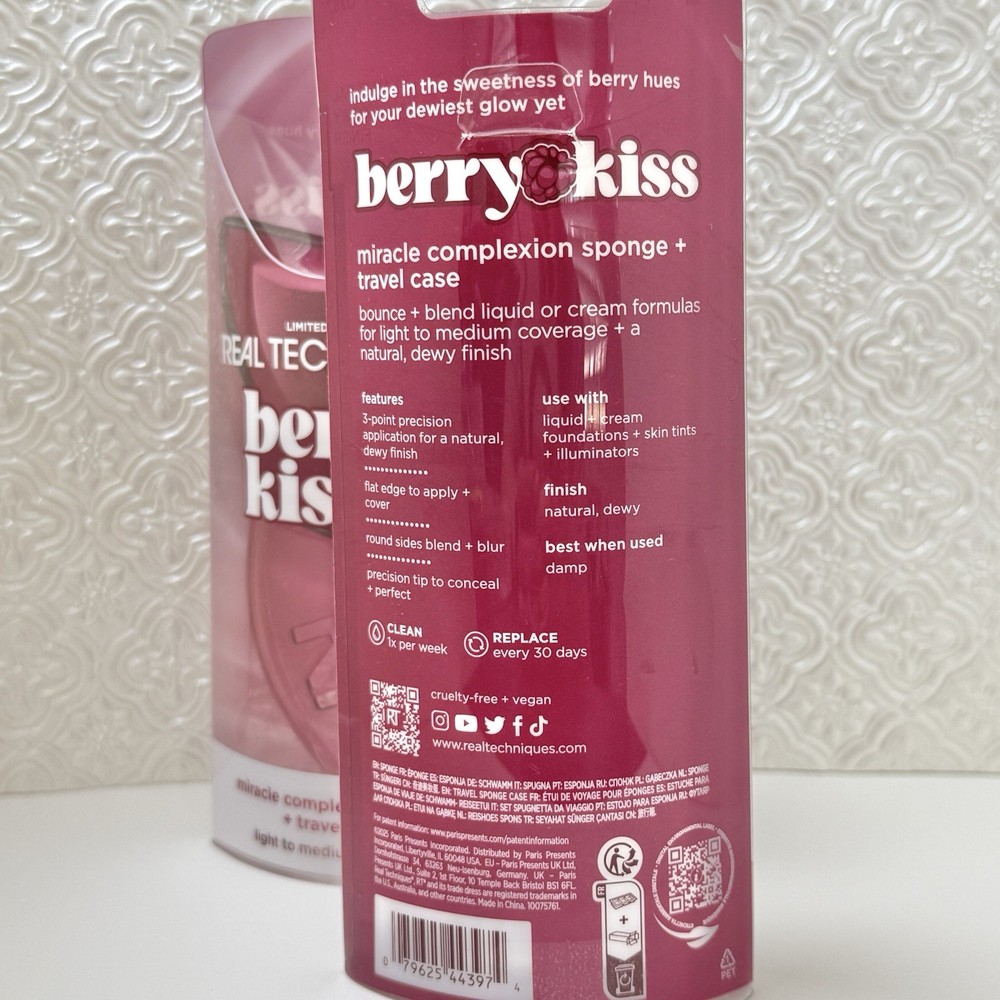 Real Techniques Berry Kiss Limited Edition Miracle Complexion Sponge & Case