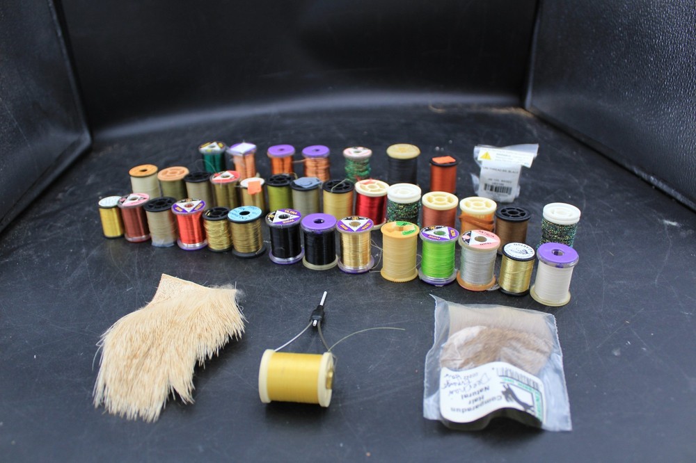 Fly Tying Kit with Tools, Materials in a Bag, Vise, Thread