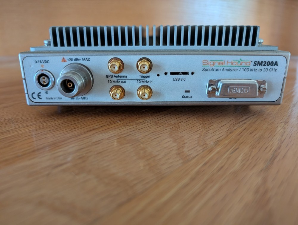 signal hound sm200A spectrum analyzer