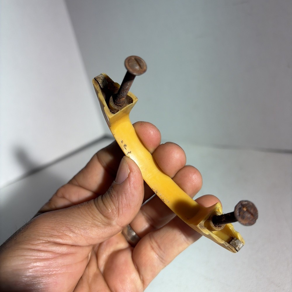 Vintage Art Deco Single Yellow Bakelite Drawer Pull Handle
