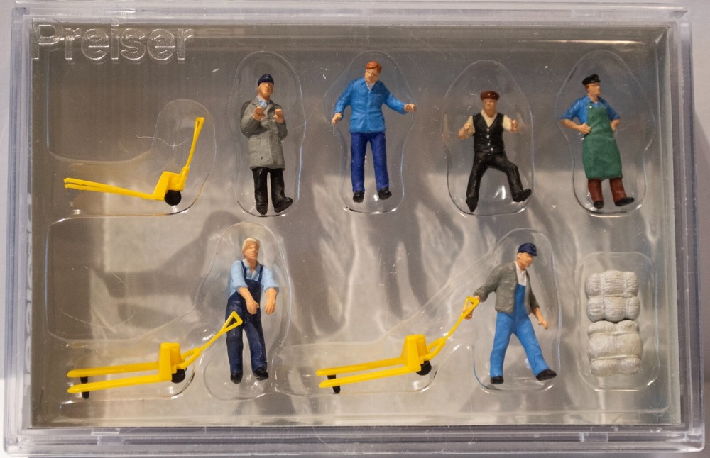Preiser HO #10255 Delivery Men