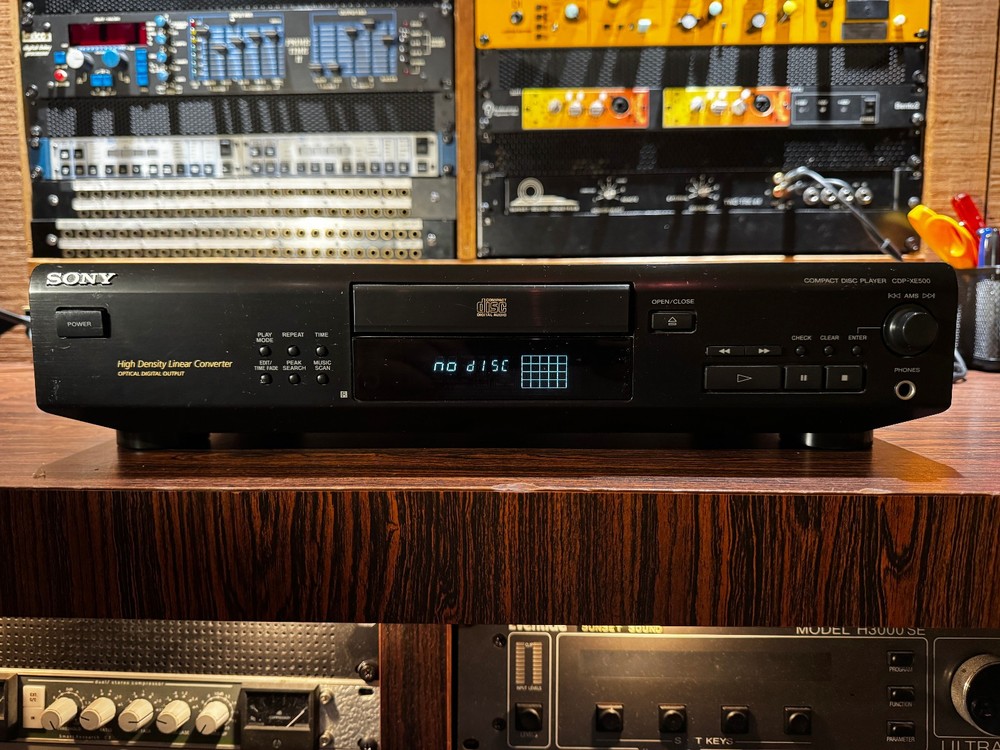 Sony CDP-XE500 CD Player