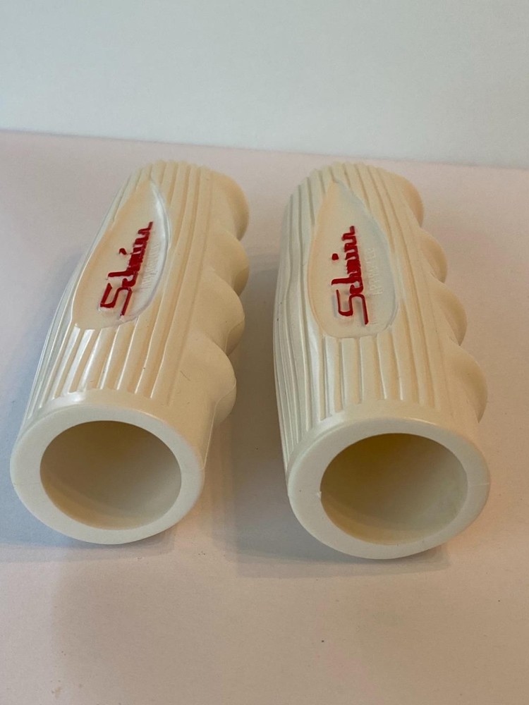 Schwinn Approved CHUBBY Bicycle GRIPS White w/ RED