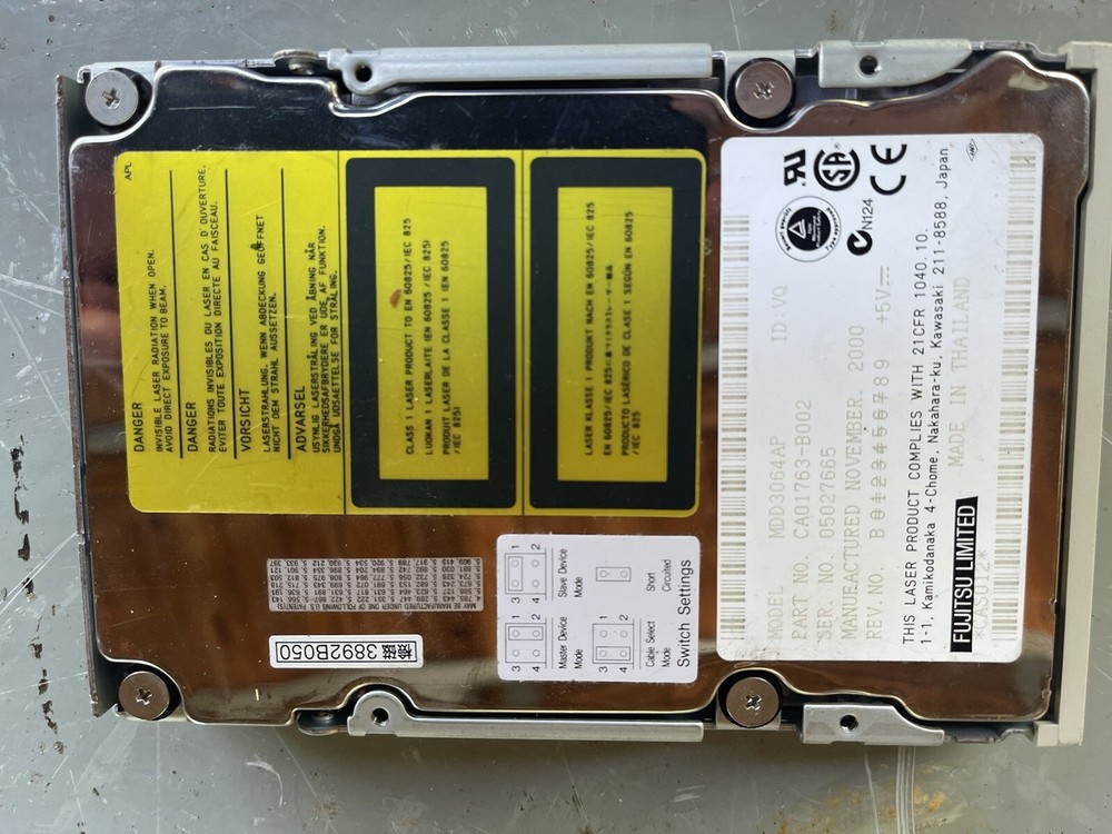 Fujitsu dynamo 640AI - Magneto Optical Drive
