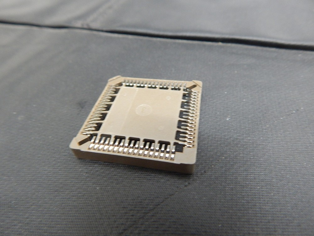 AUGAT A-CCS68-Z-SM-R CONNECTOR PLCC SOCKET SURFACE MOUNT 68 POSITION - FAST SHIP