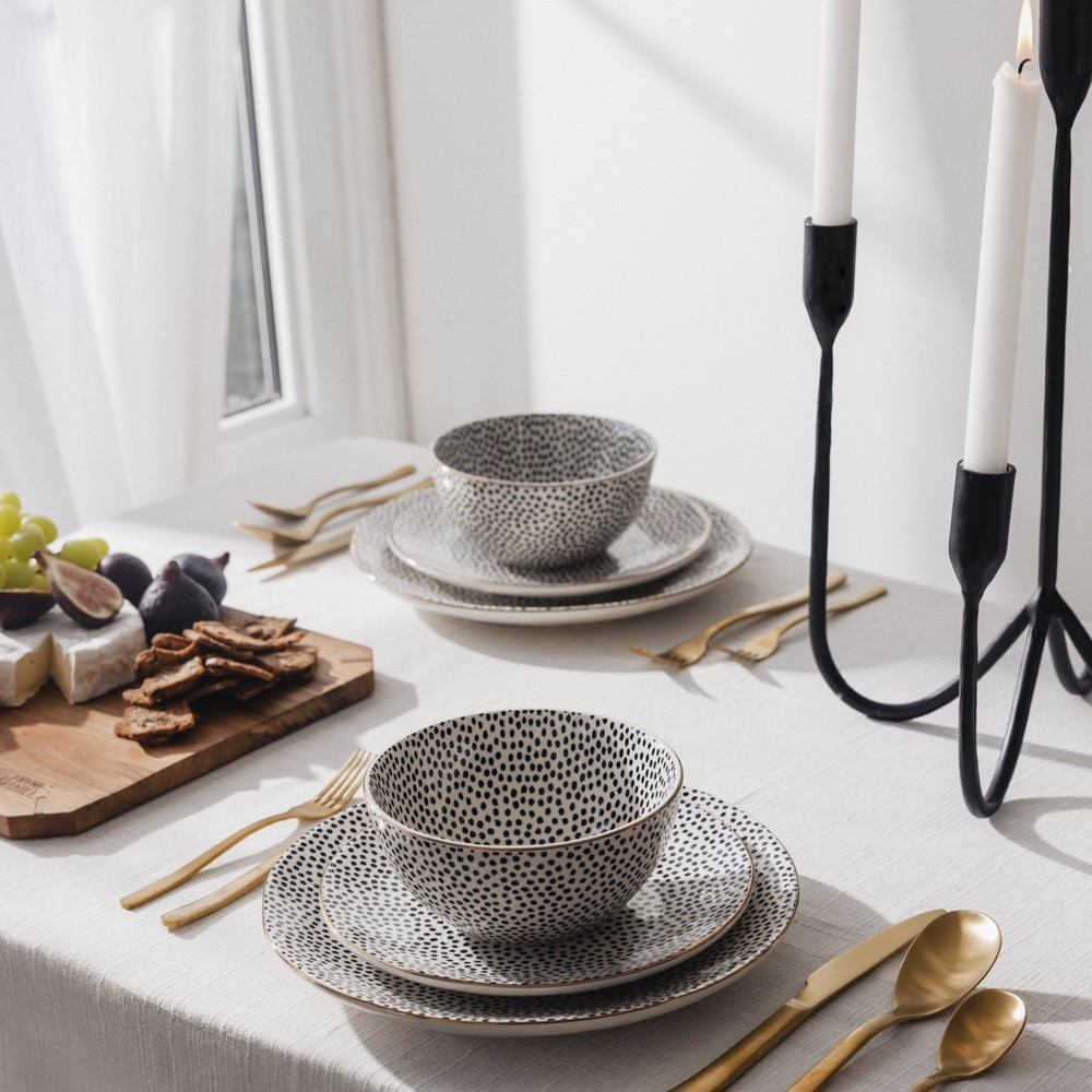Thyme & Table TT0061 Dinnerware Black & White Medallion Stoneware, 12 Piece Set