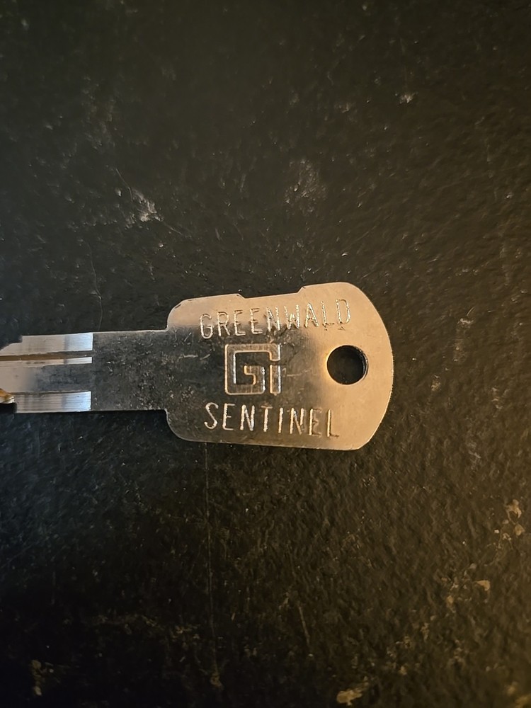GREENWALD SENTINEL KEY CODED G1698 (3D5)