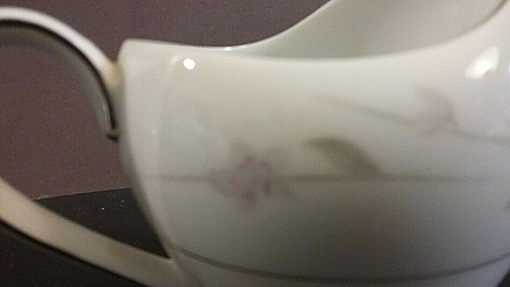 Mikasa Richmond 3 3/4" Creamer