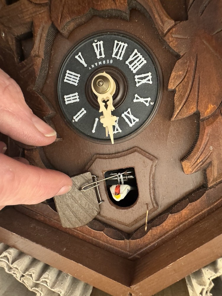 Elite Cuckoo Clock