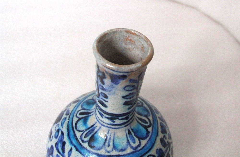 Blue and White Multan glazed Pottery Bottle
