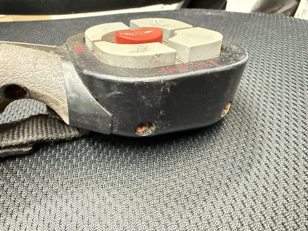 Boss MSC10165 V-Blade Control-Handheld