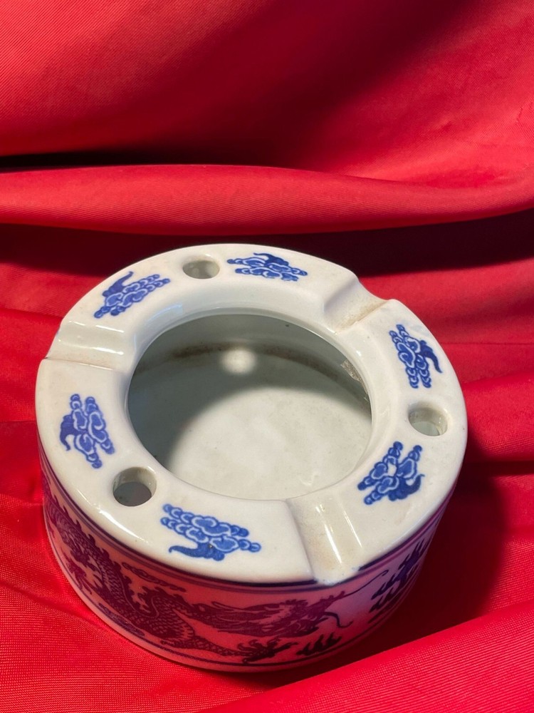 China Ashtray Art