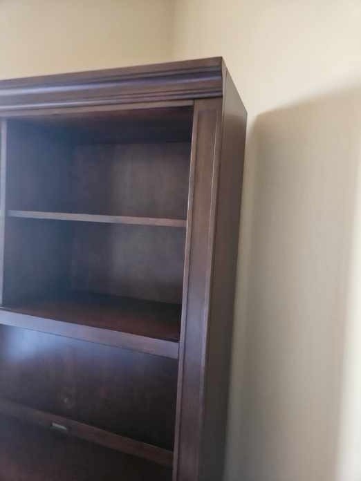 BROYHILL Bedroom Set $1,800 OBO