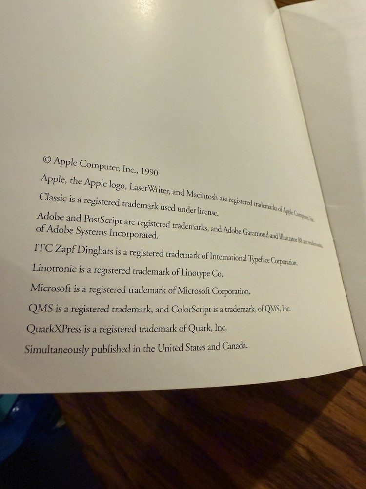 Setting Up Your Macintosh Classic - Manual - 1990 - 16 Pages