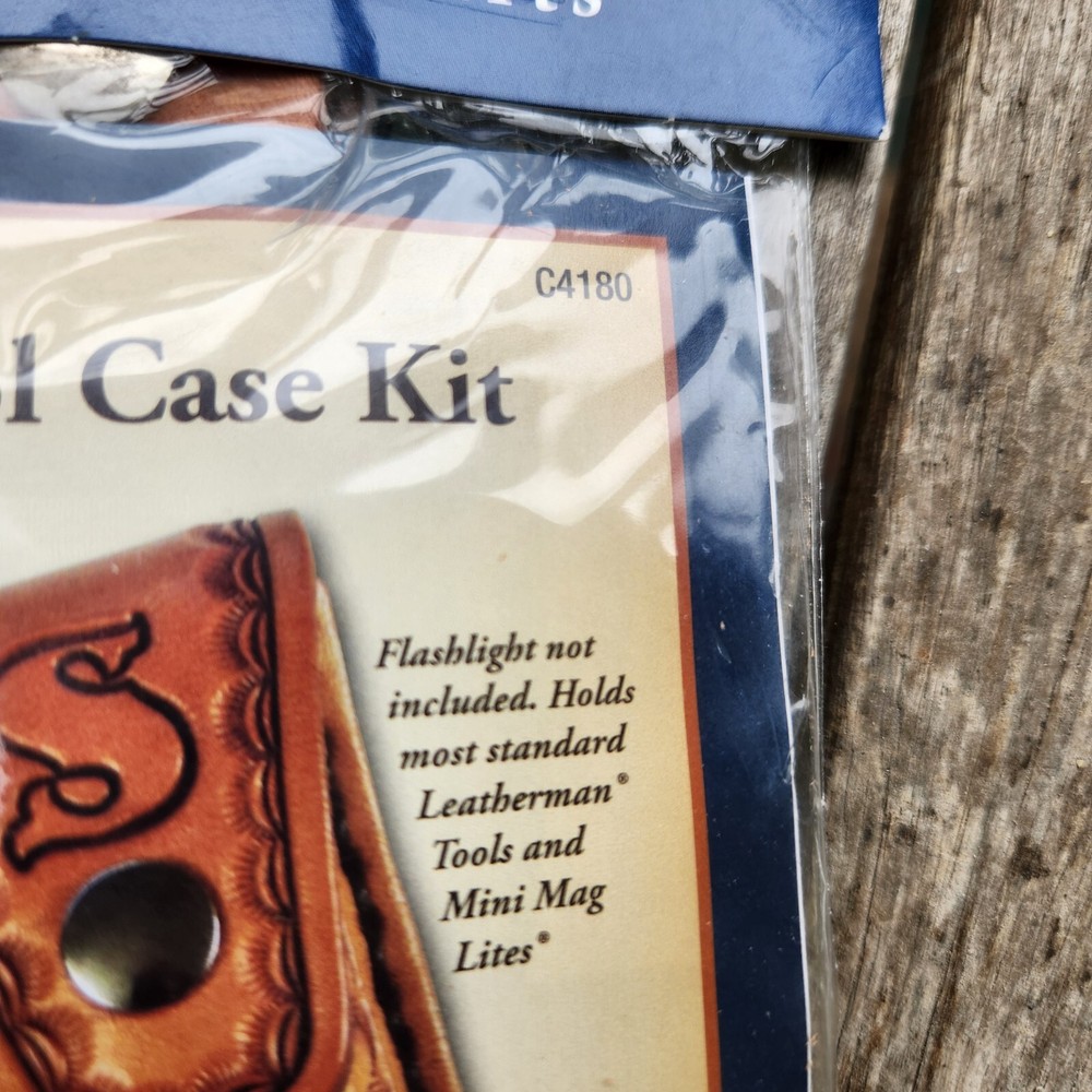 Realeather Crafts Multi-Tool Case Kit. C4180