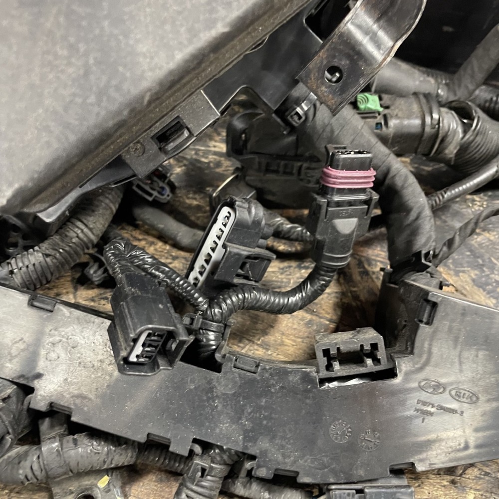 2013-2016 Hyundai Genesis Coupe 3.8 V6 Automatic PUSH Start Engine Harness USED