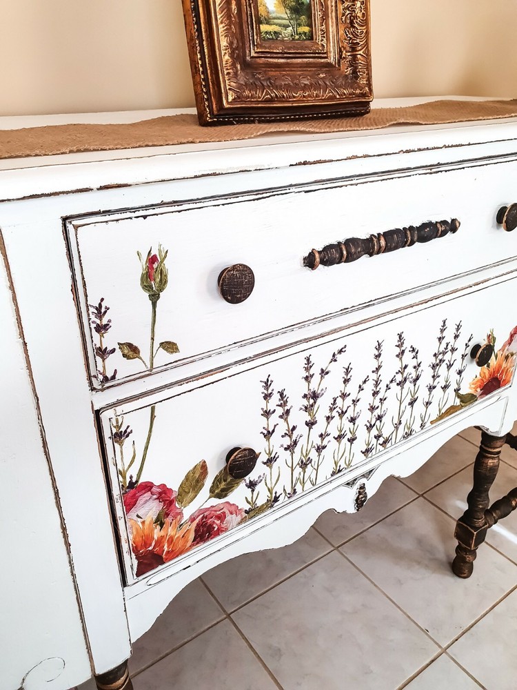 Chalkpainted Vintage Buffet Sideboard (Local Pick-up Only)