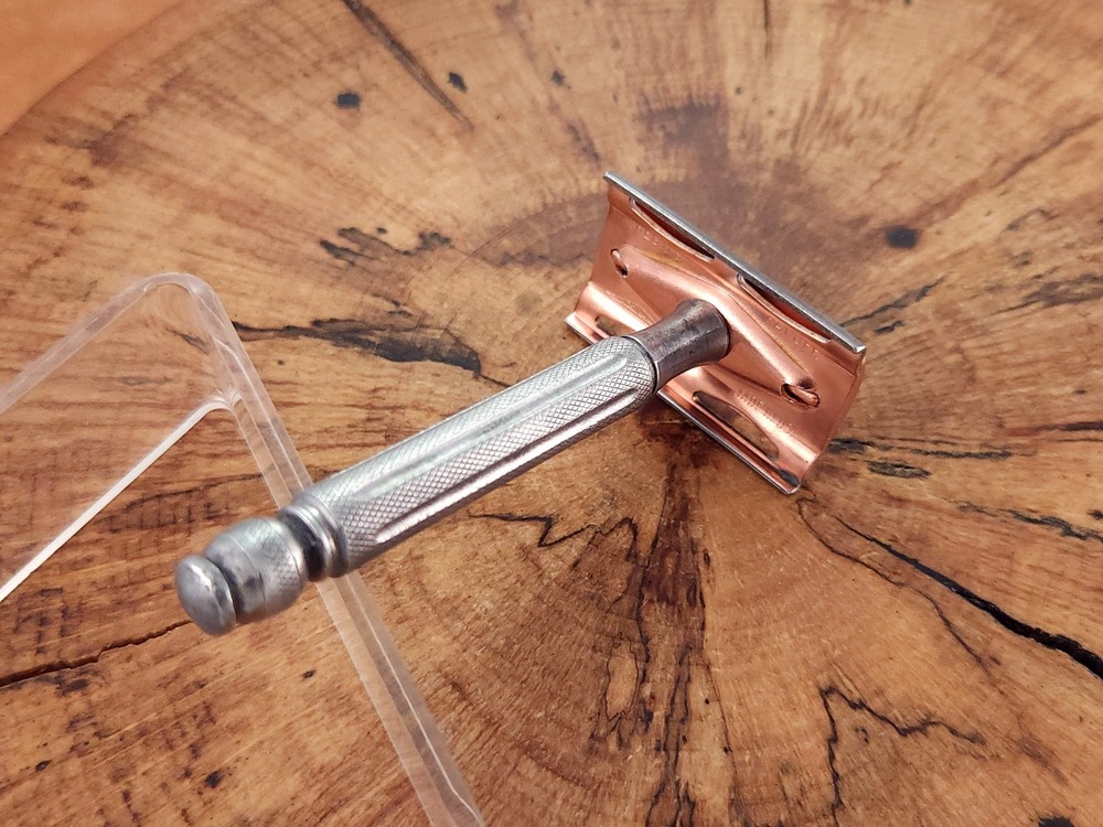 Gillette Contract Tech Vintage Double Edge Safety Razor
