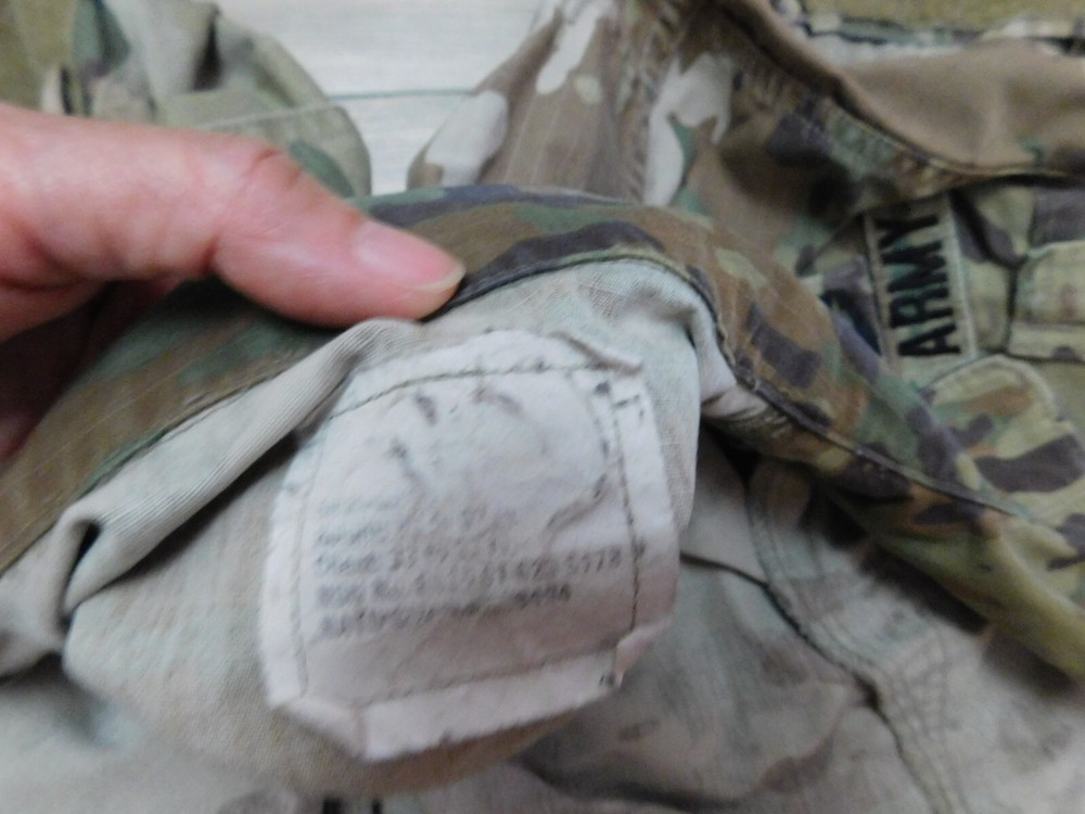 US ARMY OCP COAT SZ SMALL - SHORT