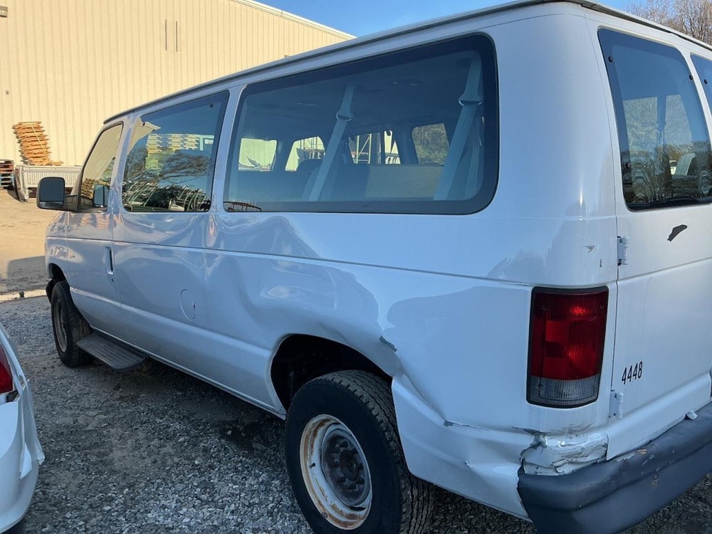 Fuse Box Engine Fits 05-08 FORD E150 VAN 4908570