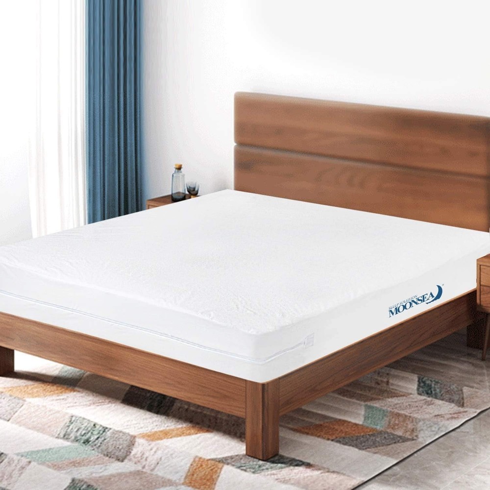 Waterproof Queen Mattress Protector Zippered