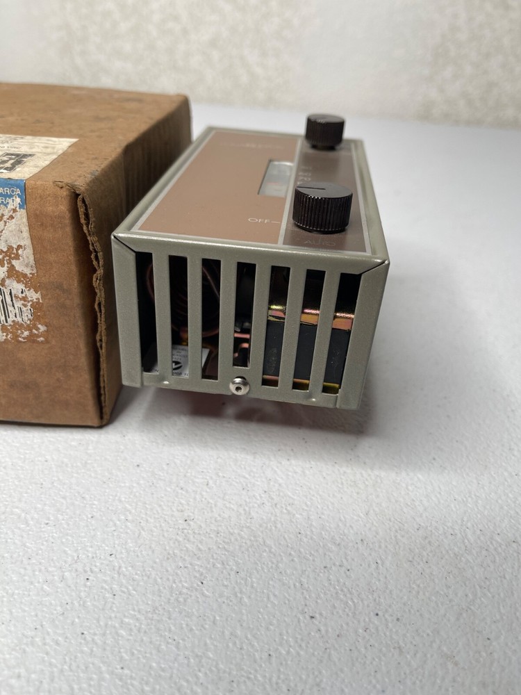 Johnson Controls T22AAA-1C Heating Line Voltage Thermostat