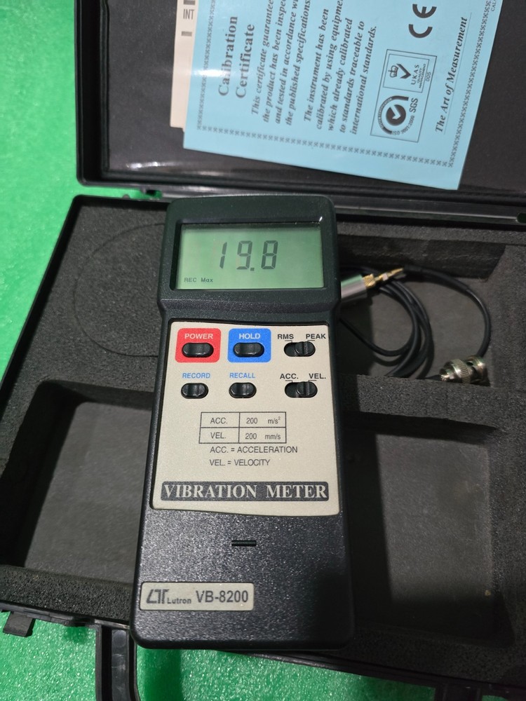 Lutron VB-8200 Vibration Meter with Sensor & Case – Used