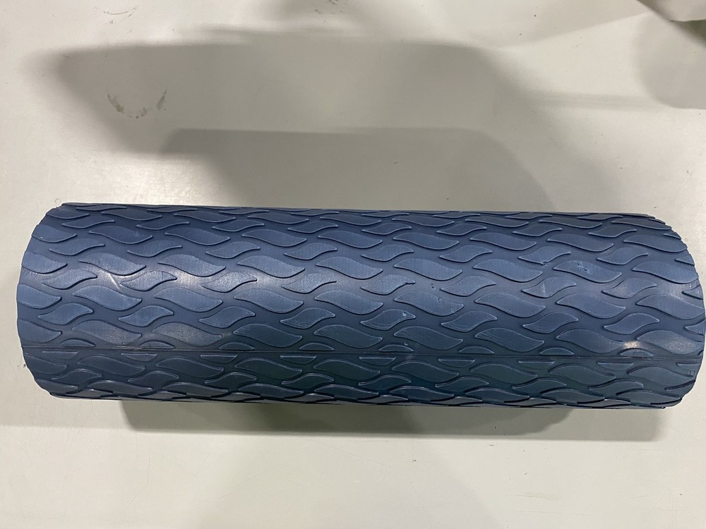 ALL IN MOTION 18" TEXTURED FOAM ROLLER - NAVY BLUE