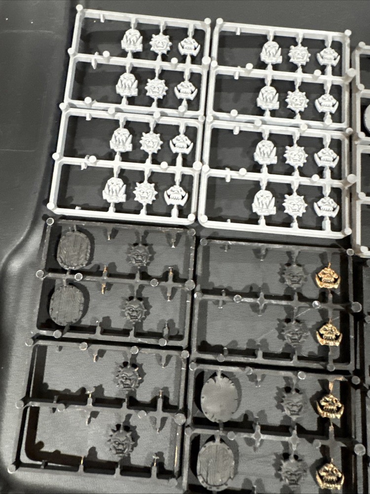 Warhammer Orc Ork Shield Bitz