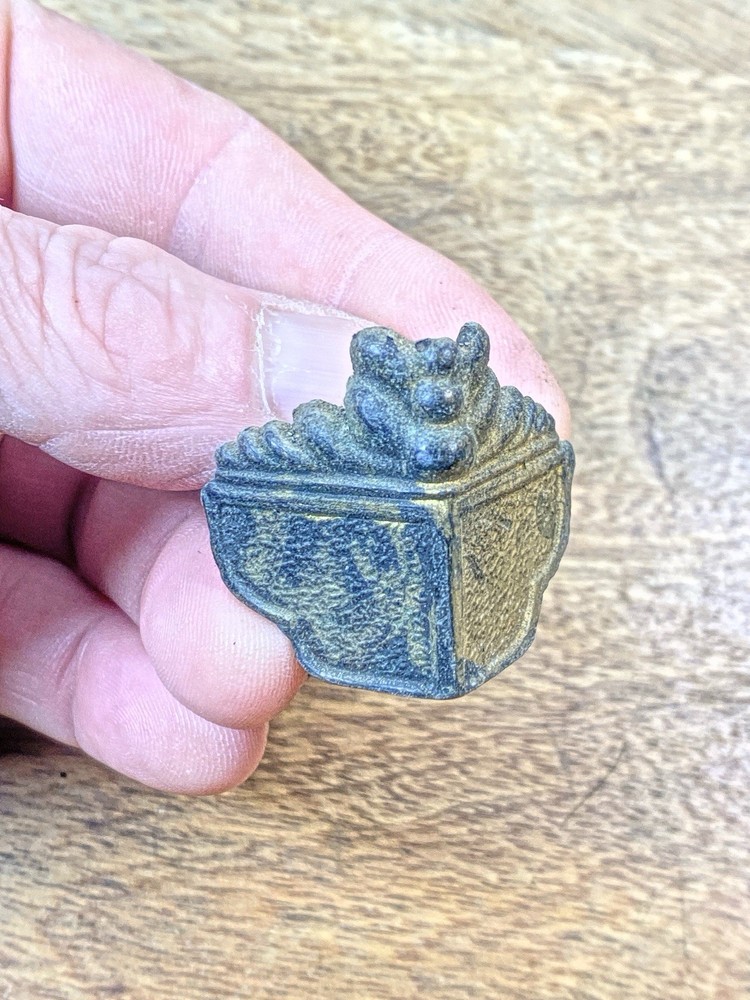 New Haven Clock Foot   (KD2939)