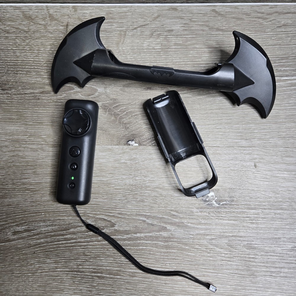 2017 Skyrocket Wii Batman Controller Remote Batwing Batarang Model 01764 Tested