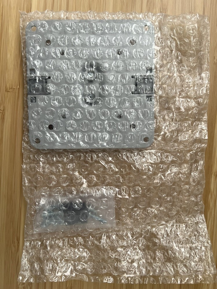 Humanscale M8 M2 Vesa Plate 100MM x100MM