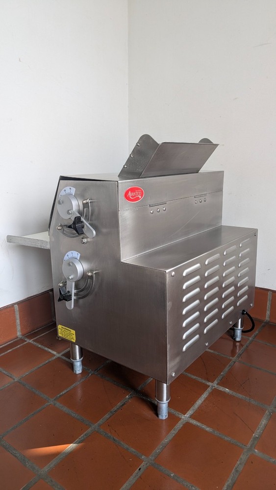 Somerset CDR-2000 Two Stage Dough Sheeter