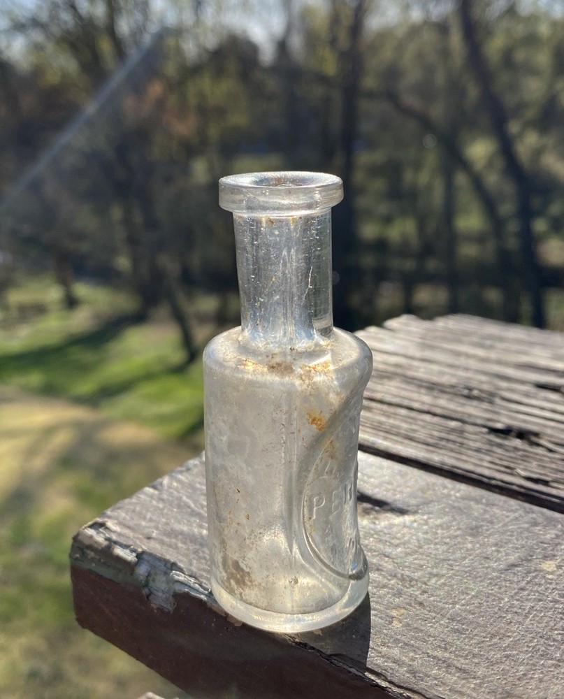 F. Hoyt & Co Perfumers Philadelphia Small Bottle