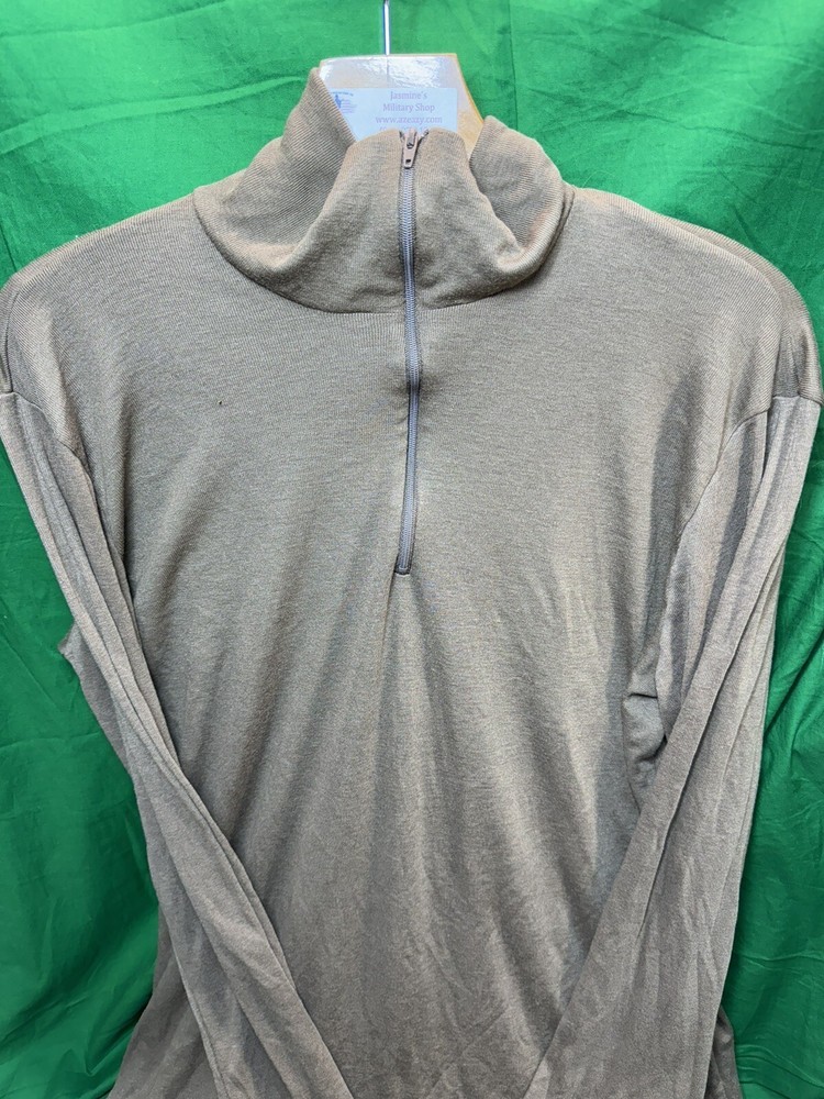 Military Issue Polyester Light-Weight Thermal Undershirt | Brown | Medium | EUC