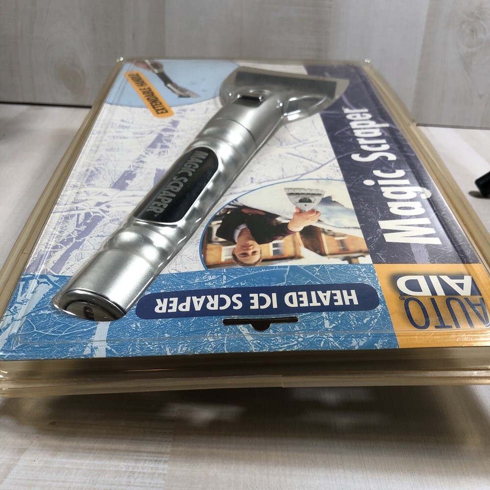 Auto Aid - Heated Ice Scraper "Magic Scraper" Retractable Extendable Handle 18"