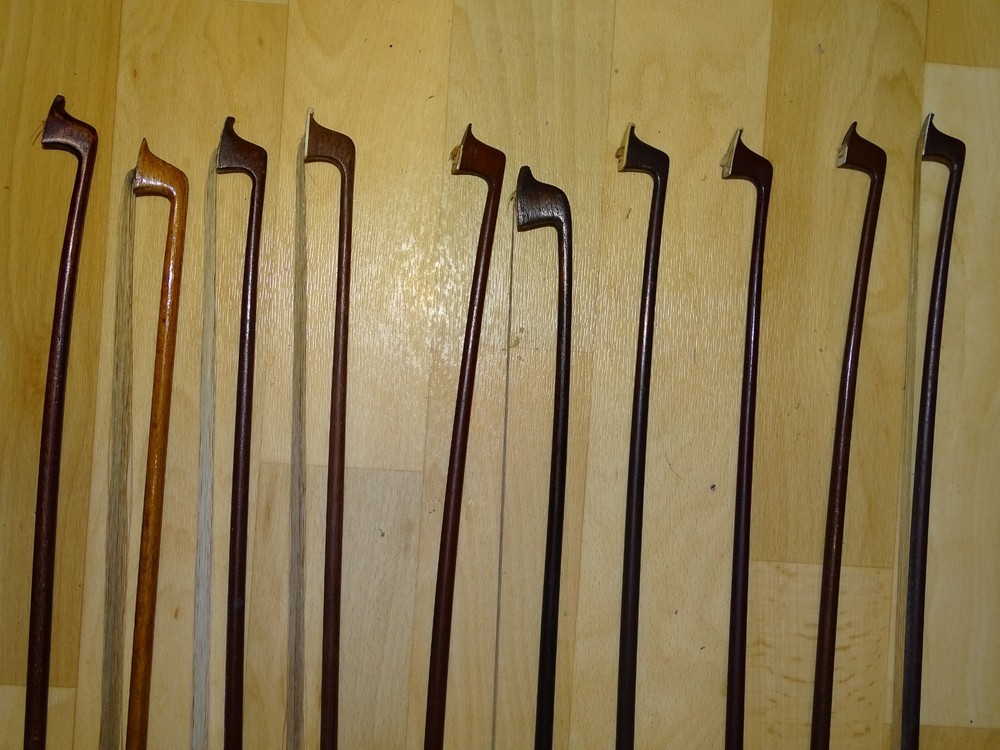 10 OLD VIOLIN BOWS FOR RENOVATION (S073)
