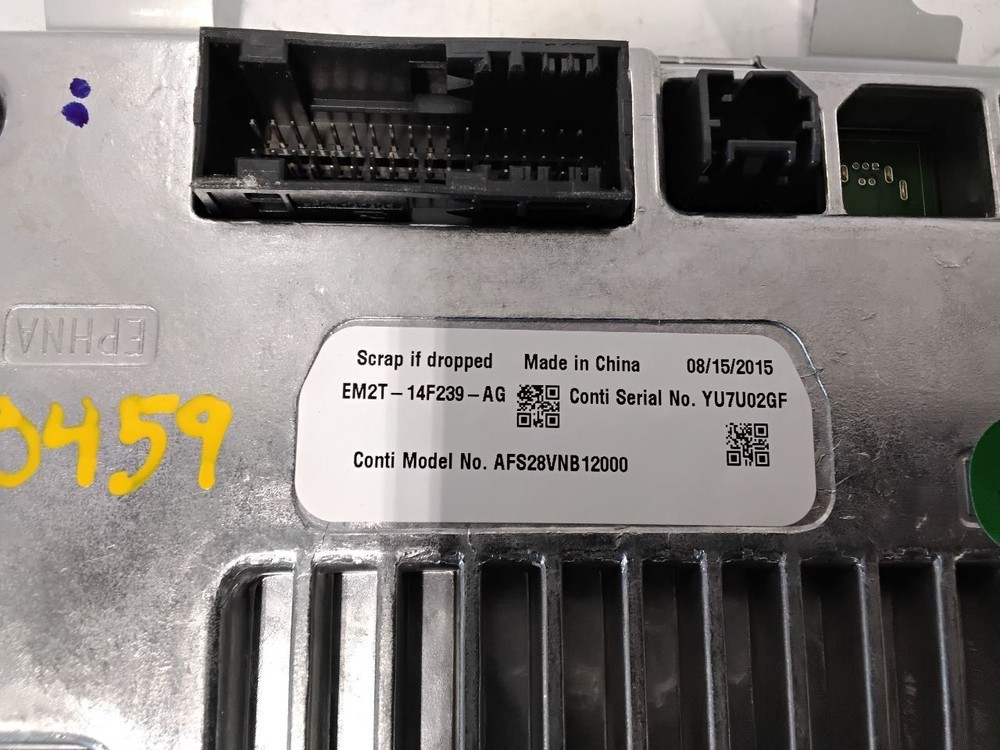 2015-2018 Ford Edge Front Center Dash Mounted 8.0" Display Touch Screen