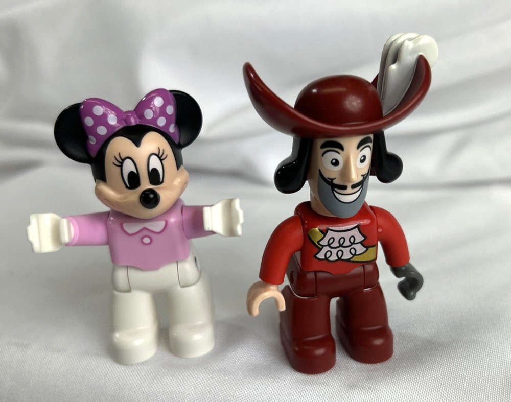 LEGO  Minnie Mouse And Captain Hook 2 1/2 Inch