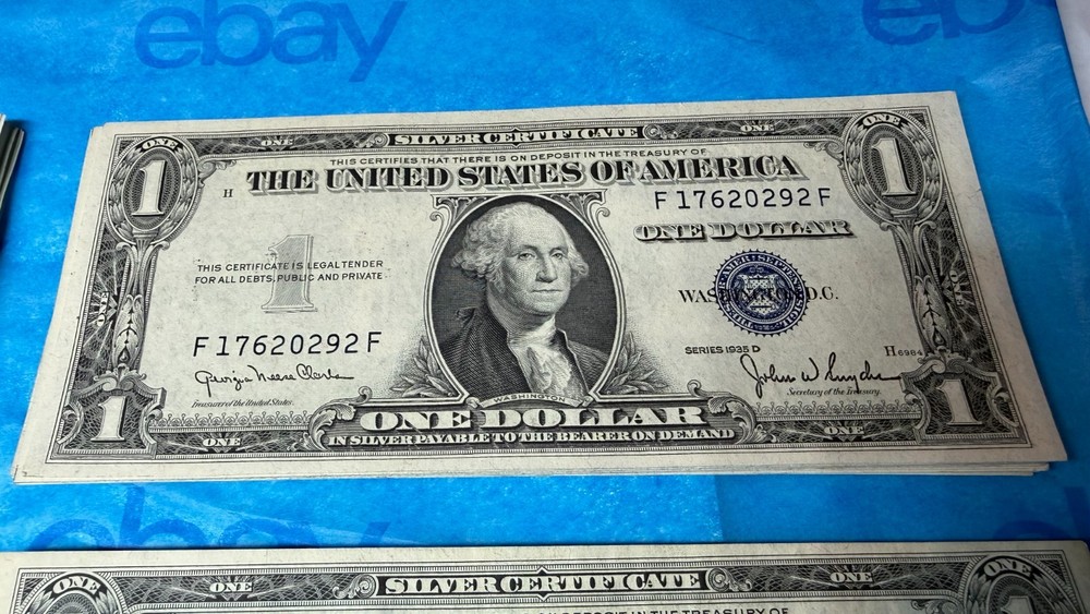 💵 $1 Silver Certificate – Uncirculated Blue Seal – 1935 Note Perfect Notes 💙