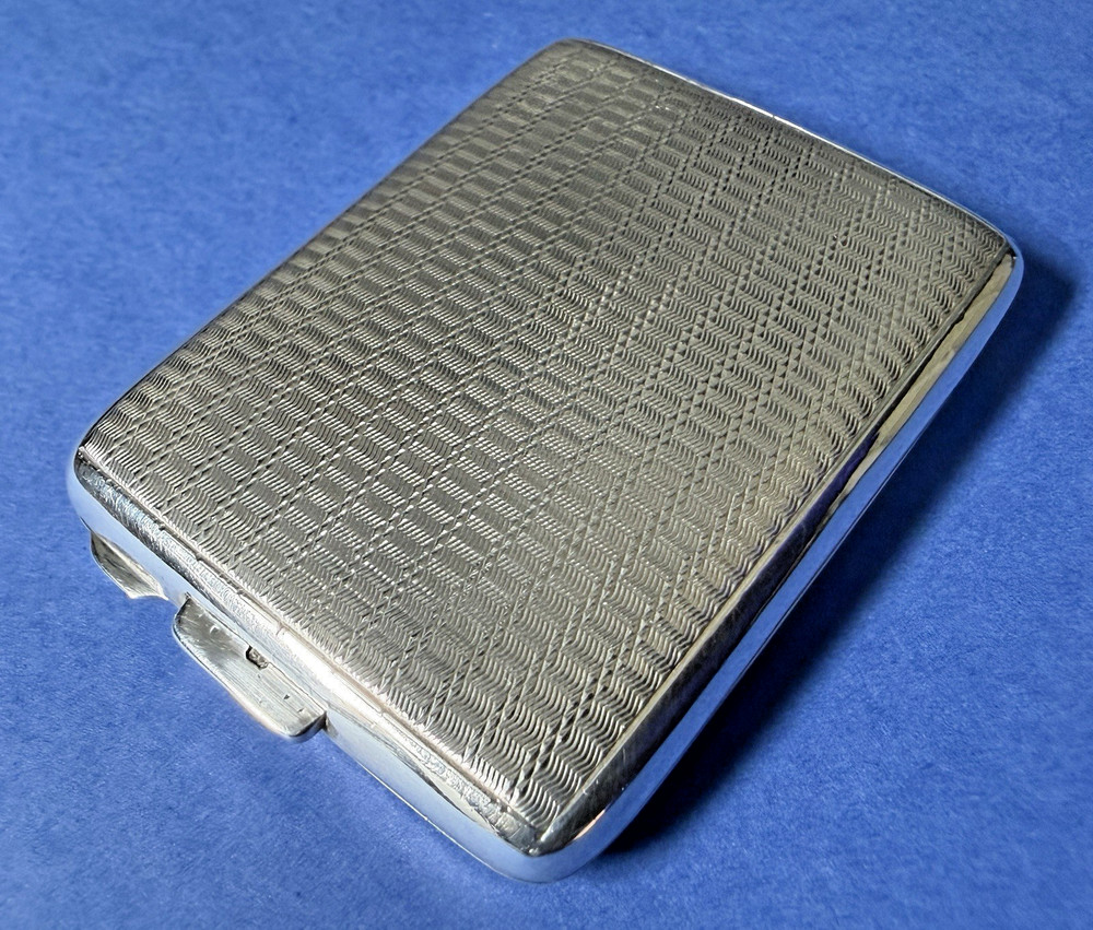 SOLID SILVER ENGINE TURNED BOOK MATCH HOLDER B'HAM 1926 BY FREDRICK FIELD