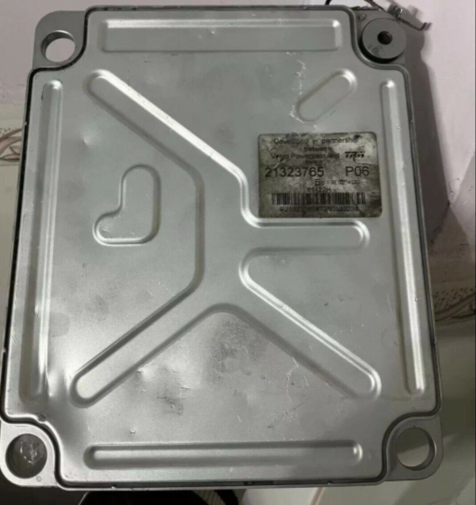 ECM ECU 21323765 P04 DIESEL ENGINE COMPUTER MODULE PROGRAMED For VOLVO D13 Truck