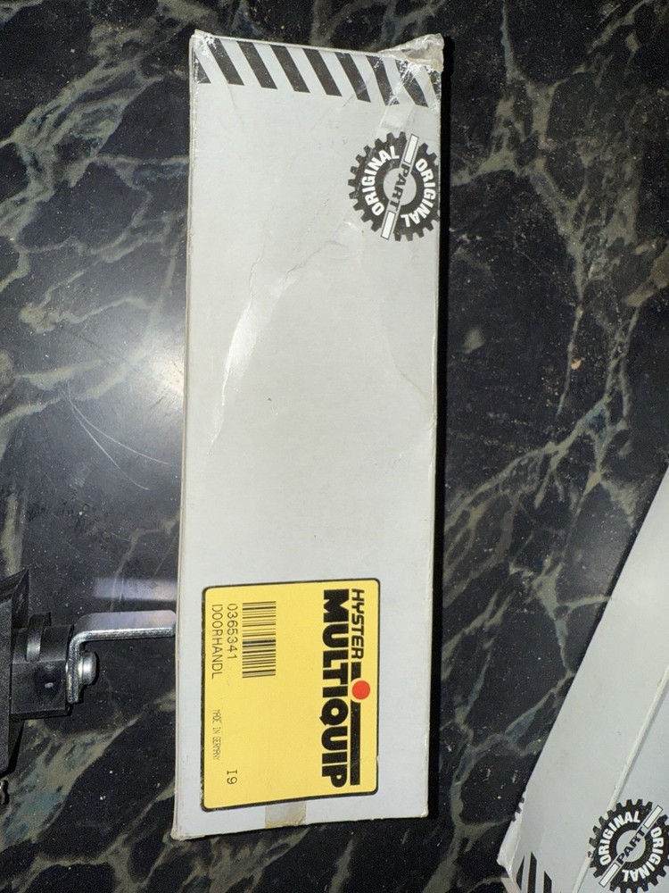 0365341: Hyster Forklift HANDLE - DOOR