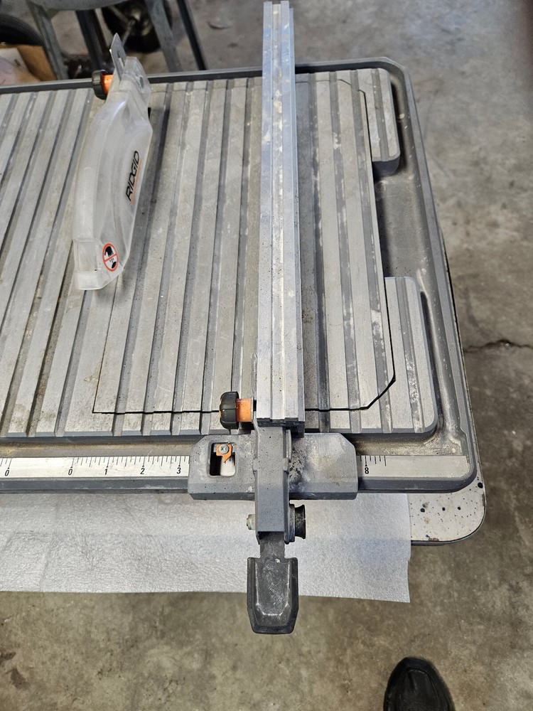 Ridgit R4020 7" Wet Tile Saw