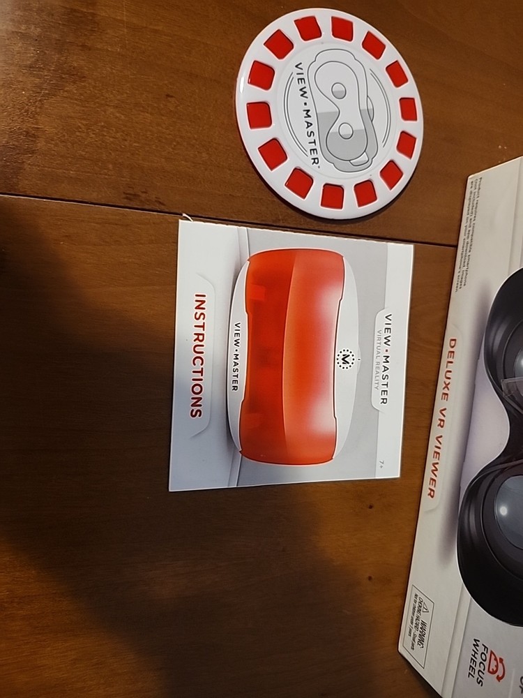 View Master Deluxe Virtual Reality VR Viewer Model DTH61 Start up kit